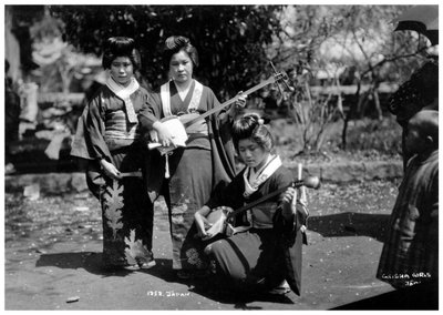 Geisha girls, Japan, early 20th century by Unbekannt