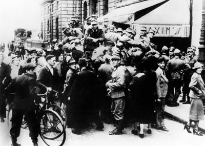 German Soldiers Outside Maxim