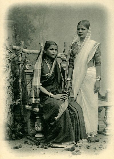 Hindu Ayahs by Unbekannt