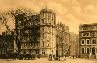 Homoeopathic Hospital, Queen Square, c1910 by Unbekannt