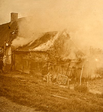 House hit by a shell, c1914-c1918 by Unbekannt