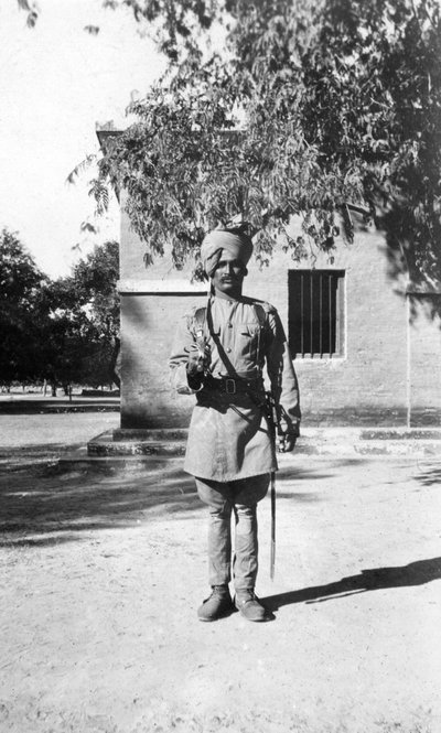 Indian lancer, Mathura, India, 1916-1917 by Unbekannt