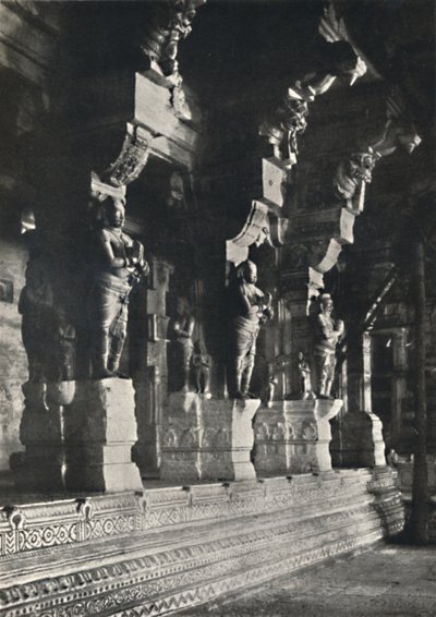 Interior of a Hindu Temple, Ceylon by Unbekannt