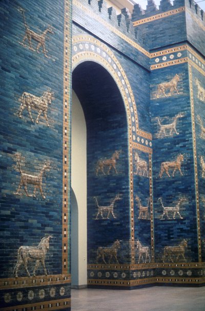 Ishtar Gate, Neo-Babylonian, c575 BC by Unbekannt