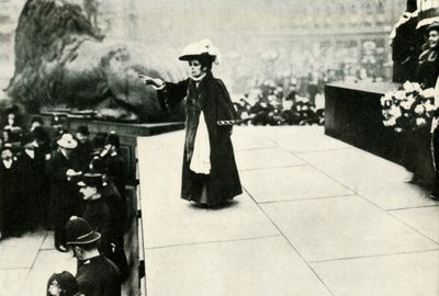 Jennie Baines speaking in Trafalgar Square, 1908, 1947 by Unbekannt