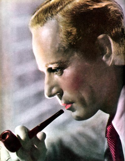 Leslie Howard, English actor, 1934-1935 by Unbekannt