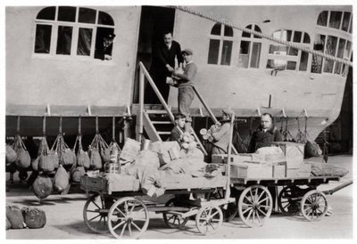 Loading Provisions, Zeppelin LZ 127 Graf Zeppelin by Unbekannt