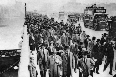 London Bridge rush hour, London by Unbekannt