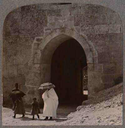 Mahommedan women entering Jerusalem by Herods Gate by Unbekannt