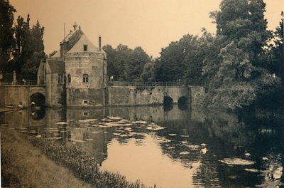 Maréchale Gate, c1910 by Unbekannt