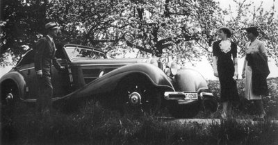 Mercedes-Benz Car by Unbekannt