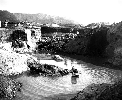 Opencast mine, Korea, 1900 by Unbekannt