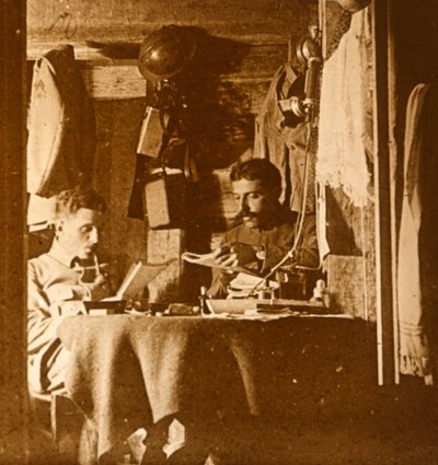Reading in the Trenches by Unbekannt