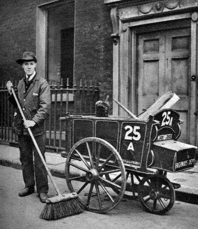 Road Sweeper, London by Unbekannt