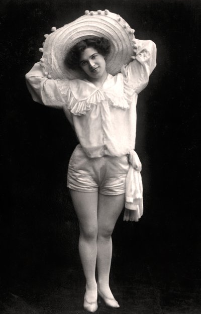 Rosie Begarnie, British Actress, 1906 by Unbekannt