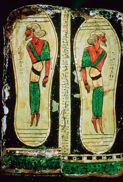 Semitic prisoners painted under a mummy-case
