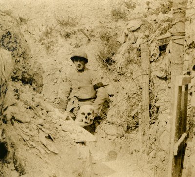 Skull found buried in the trenches, c. 1914-1918 by Unbekannt