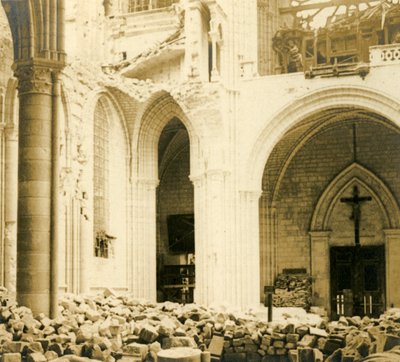 Soissons Cathedral, Soissons, northern France, c1914-c1918 by Unbekannt