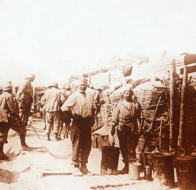 Soldiers in the trenches, Belgium by Unbekannt