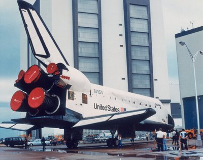 Space Shuttle Columbia on Earth by Unbekannt