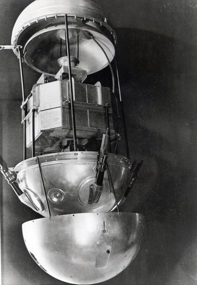 Sputnik 1, Russian Satellite, 1957 by Unbekannt
