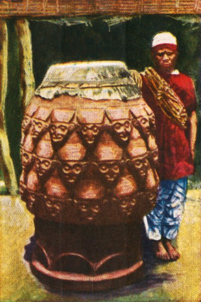 Talking Drum, Cameroon by Unbekannt