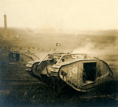 Tank on the move, c1914-c1918 by Unbekannt