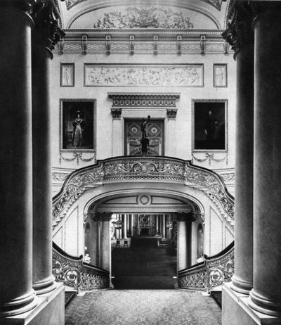The Grand Staircase in Buckingham Palace, London by Unbekannt