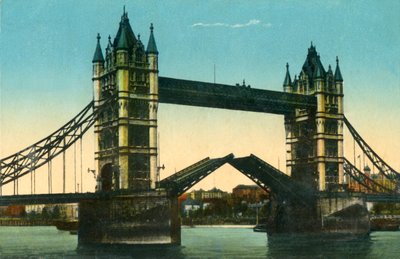 Tower Bridge, London, c1910 by Unbekannt