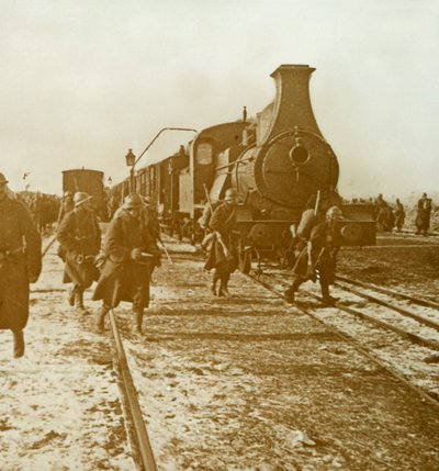 Troops Disembarking from Steam Train by Unbekannt
