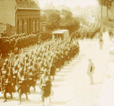 Troops Marching, Alveringem, Flanders, Belgium by Unbekannt