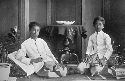 Two Siamese Gentlemen, 1902 by Unbekannt