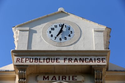 Vallabregues City Hall by Unbekannt