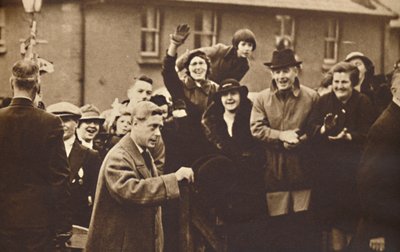 Wales Knows How To Cheer, 1936-1937 by Unbekannt