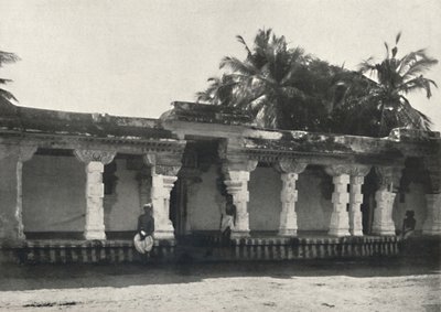 Hall of a Hindu Temple, Ceylon by Unbekannt
