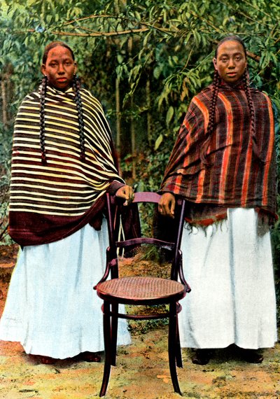 Young Hova women, Madagascar by Unbekannt