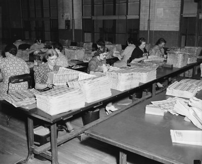 Bureau Of Engraving Workers by Unbekannt