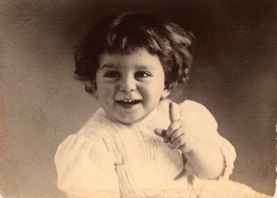 Smiling baby by Unbekannt