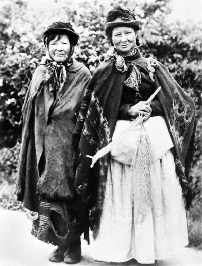 United Kingdom: Gypsy Women, Chesham by Unbekannt