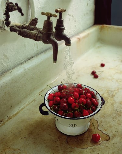 Washing Cherries by Unbekannter Künstler