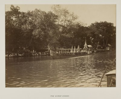 Photograph in photograph album by Unknown photographer