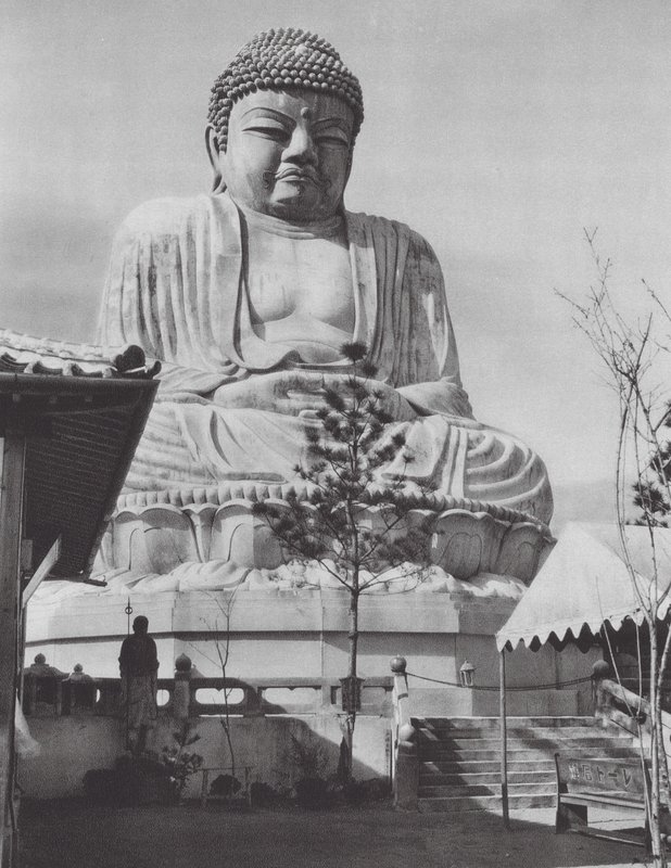 Japan: Buddha statue in Beppu by Axel von Graefe