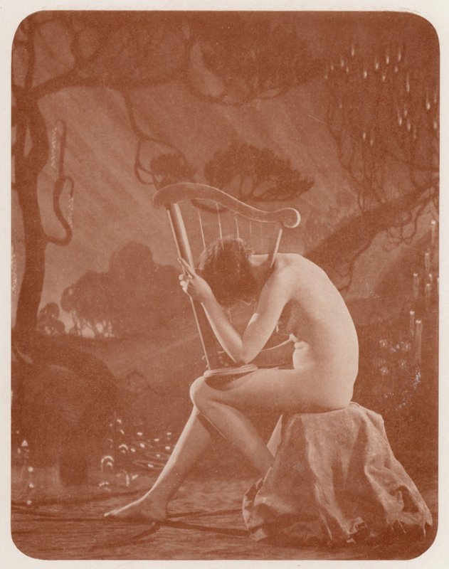 Nudist art: Heart Strings by English Photographer