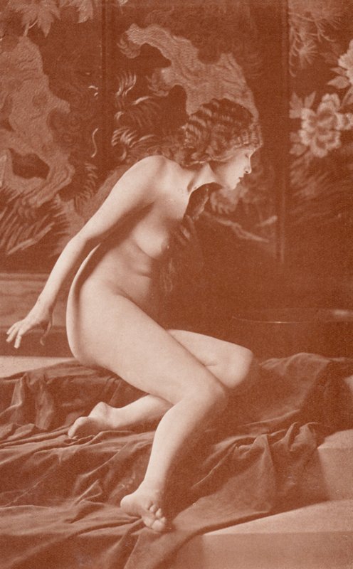 Nudist art: Light of Asia by English Photographer