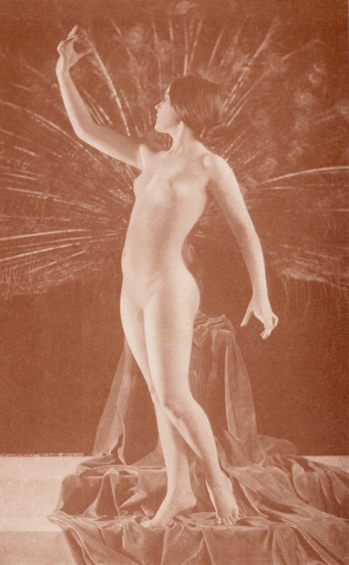 Nudist art: Vanity by English Photographer