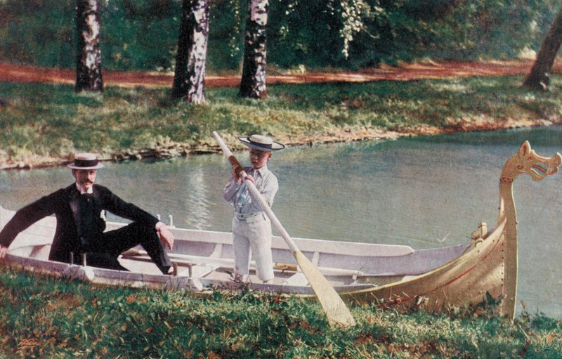 Boating expedition by European Photographer