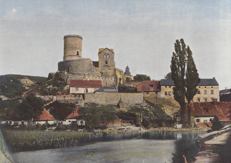 Ruins of Kisinicz Castle by European Photographer