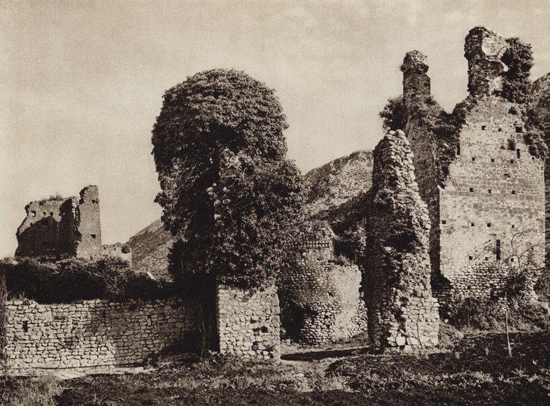 Rovine di Ninfa by Kurt Hielscher
