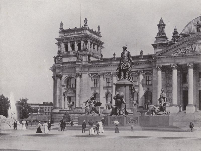Bismarck-Denkmal by Photographer German