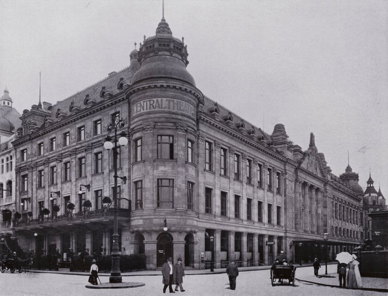 Leipzig: Zentral-Theater Am Thomasring by Photographer German
